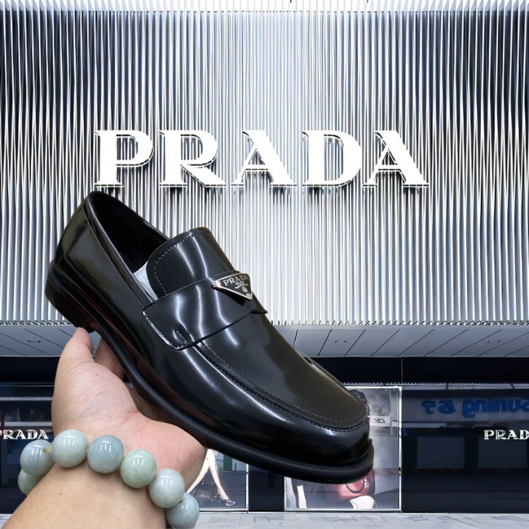 💖新品未使用👞プラダPRADA ハイエンドレザーカジュアル軽やかコンフォートシューズ/ブラック - メルカリ