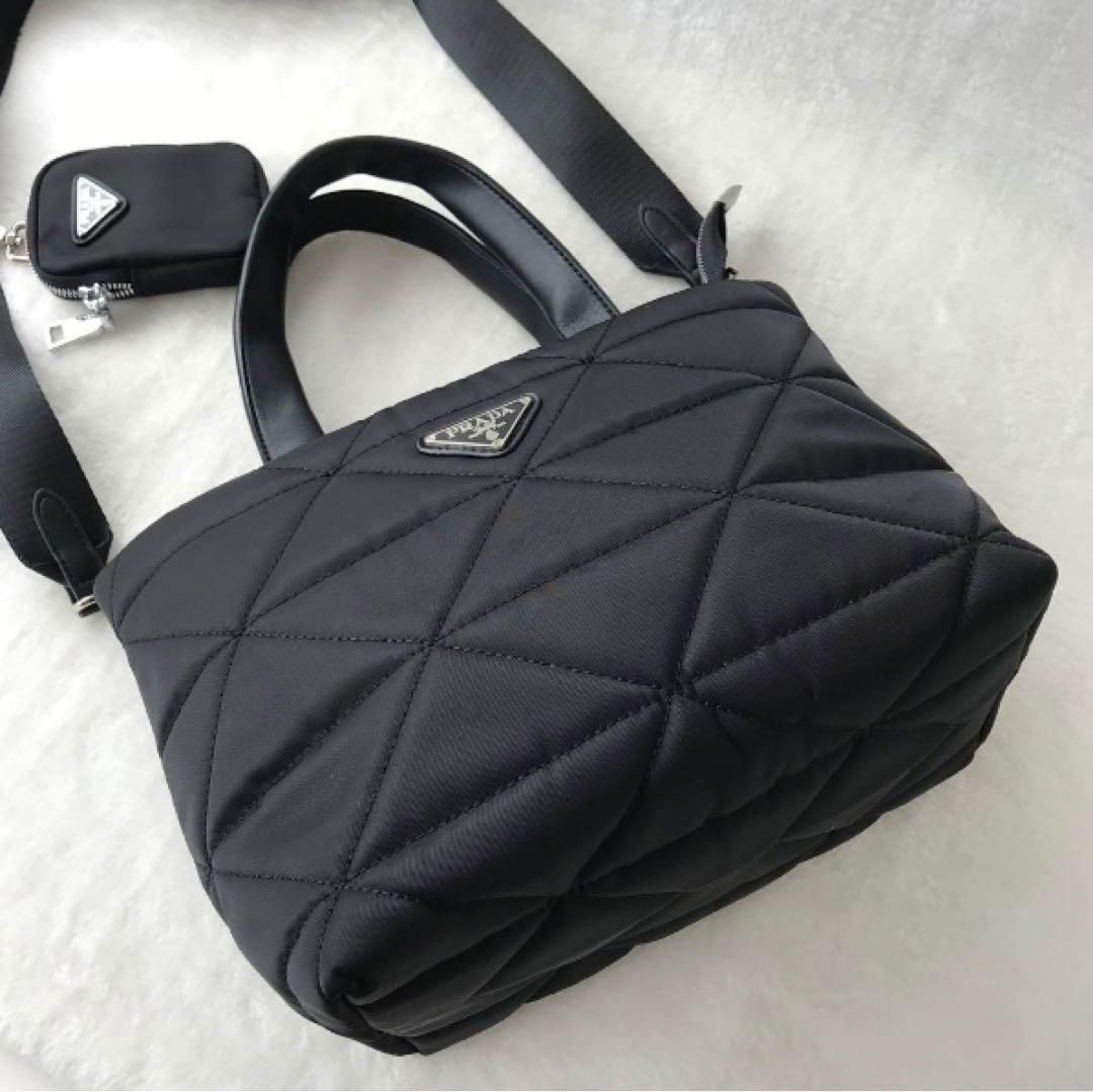 【美品】　PRADA プラダ ノベルティ ショルダーバック ポーチ ブラック PRADA ノベルティ ブラック ショルダーバッグ 即日発送】新品PRADA