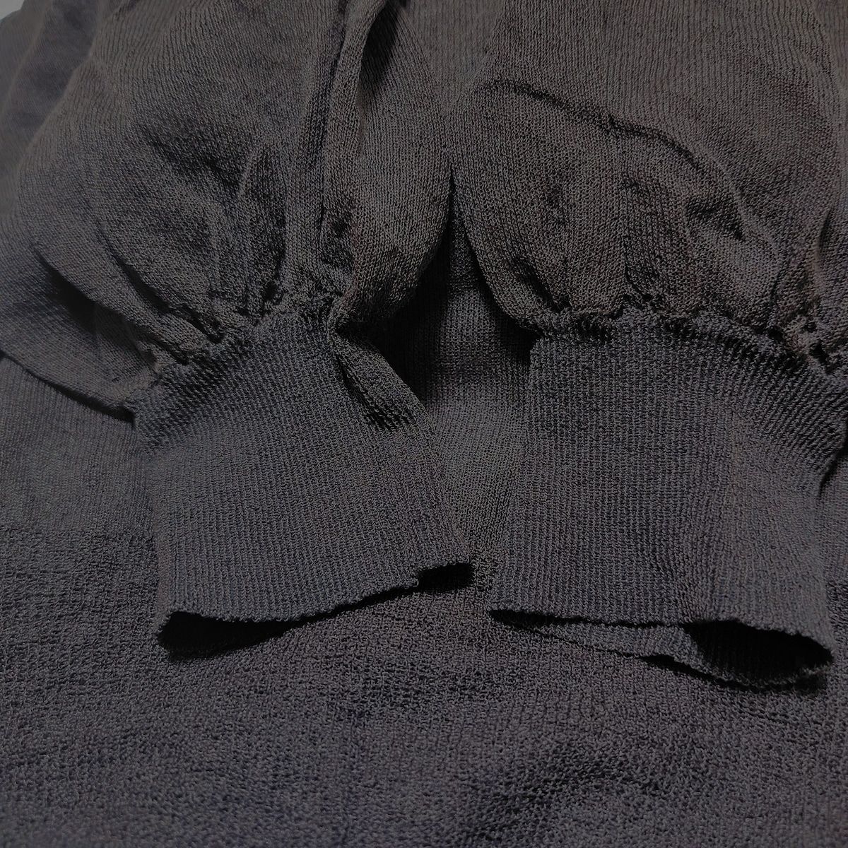 ダークブラウン