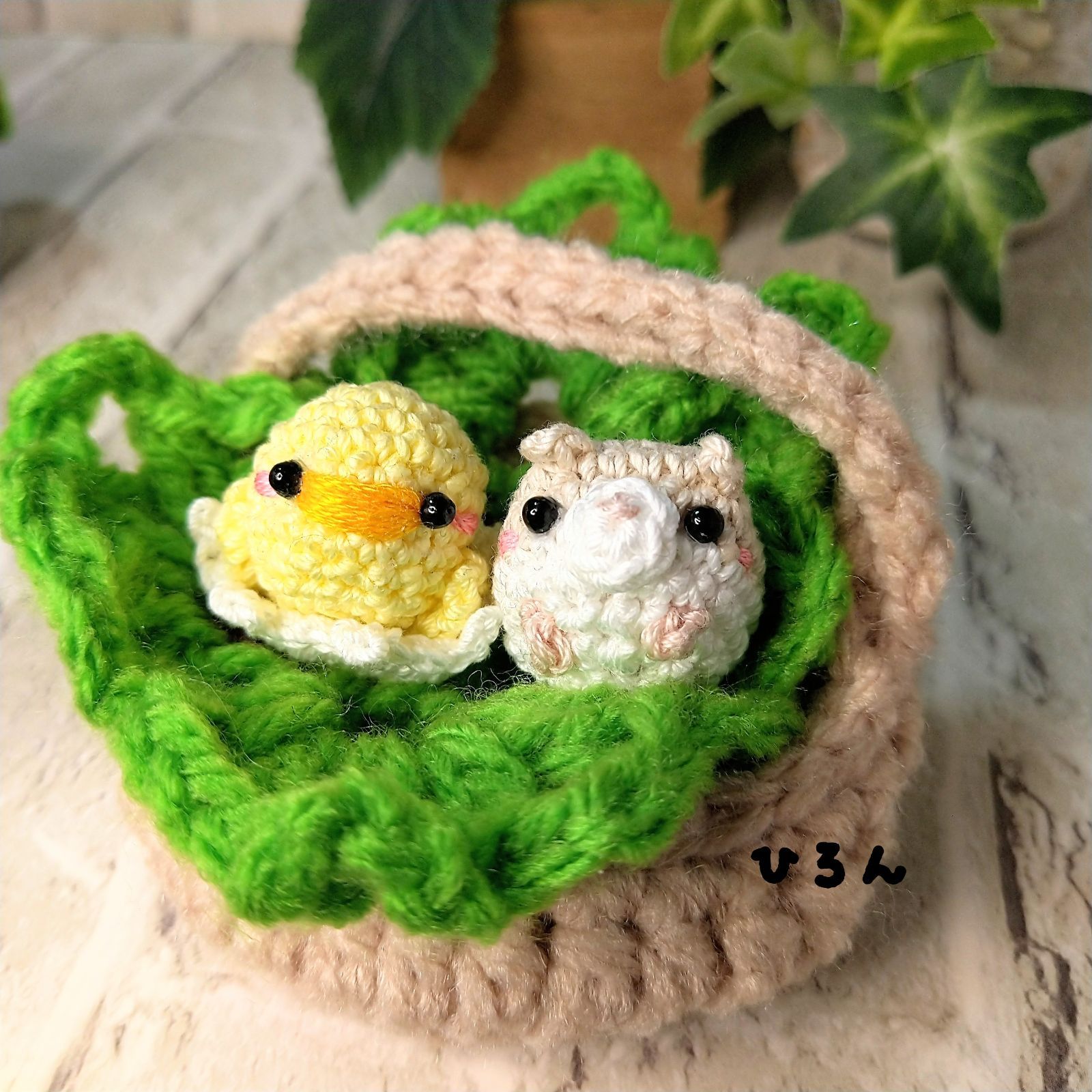 くるみボタンのヘアゴム ハンドメイド かぎ編み（にわとり・ひよこ  