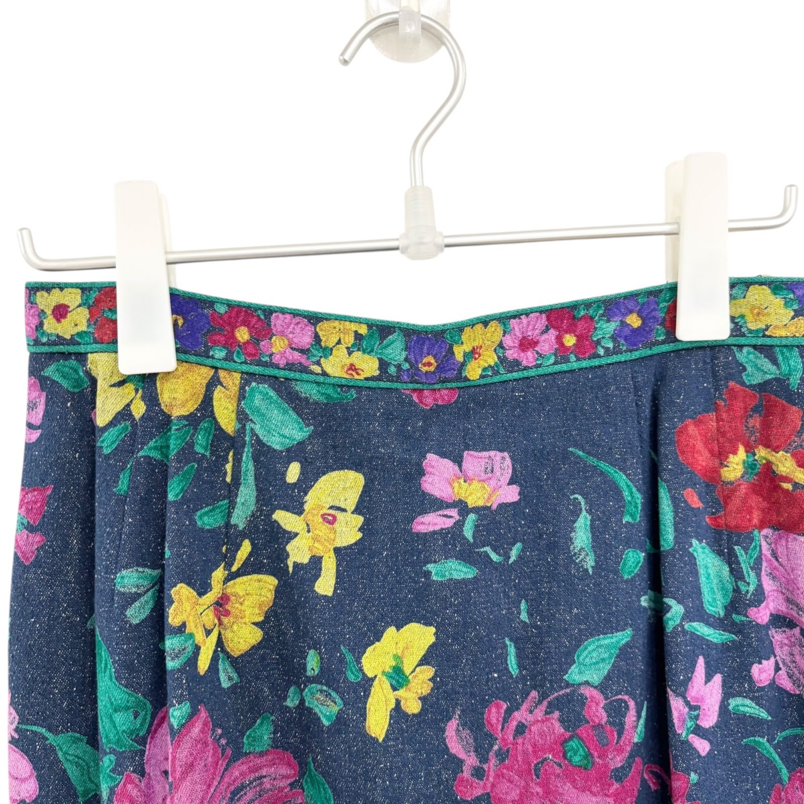 LEONARD レオナール 花柄 淡水色 シルク スカート Fサイズ LEONARD レオナール 花柄 淡水色 シルク スカート Fサイズ