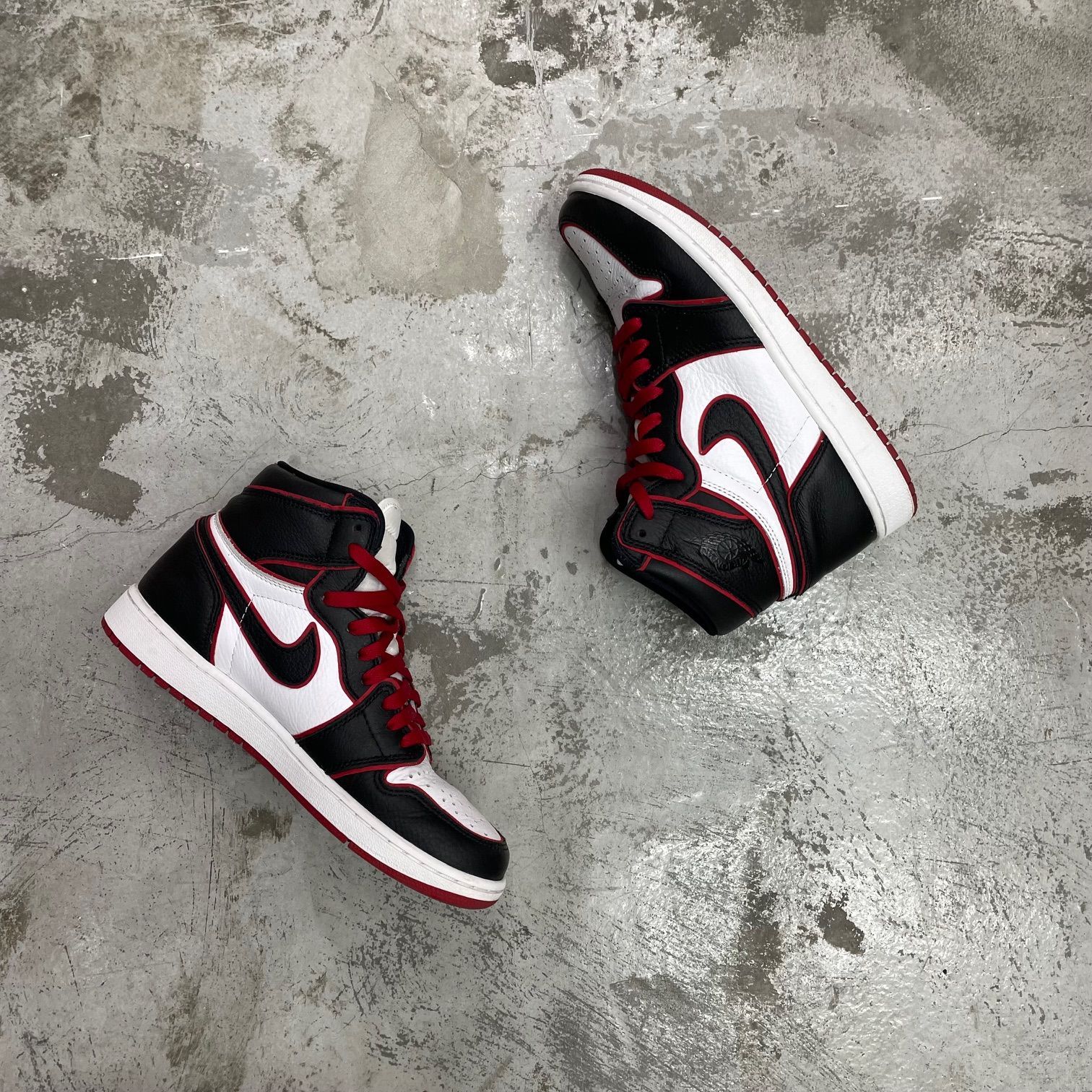 NIKE エアジョーダン1 ブラッドライン Nike Air Jordan 1 Retro High OG 