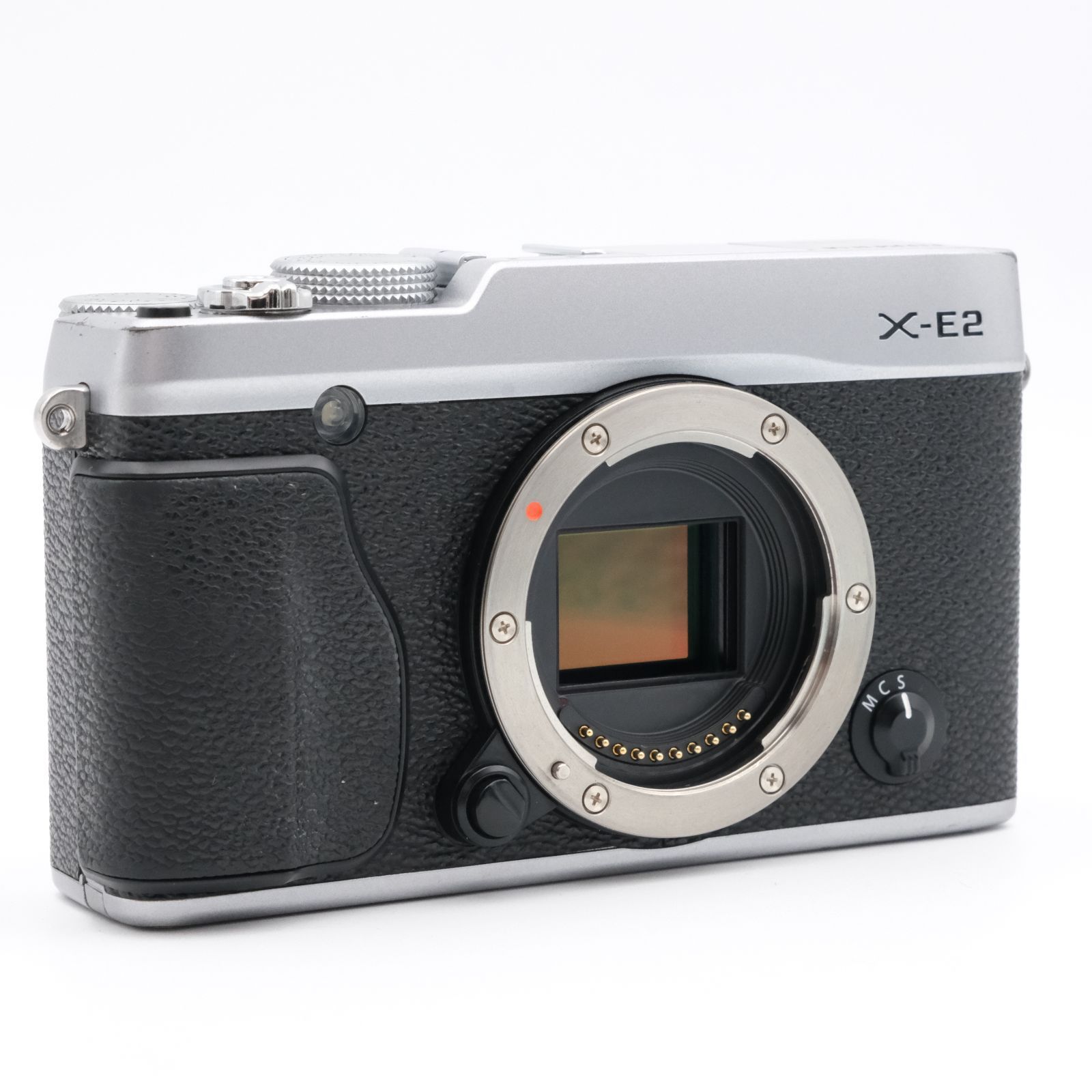 FUJIFILM X-E2 シルバーボディ ミラーレス一眼 バッテリ、充電器付属 FUJIFILM X-E2 シルバーボディ ミラーレス一眼 バッテリ、充電器