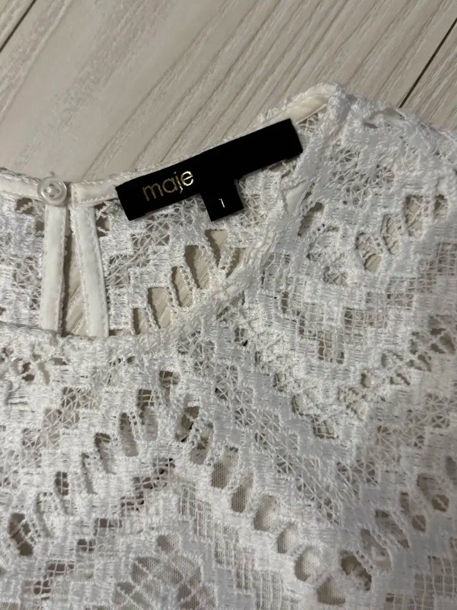 美品　maje マージュ ワンピース　白 美品 maje マージュ ワンピース 白