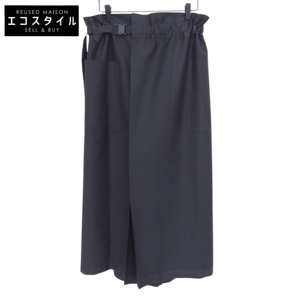 Issey Miyake 黒と青のストライプ ワイドパンツ Issey Miyake 黒と青のストライプ ワイドパンツ
