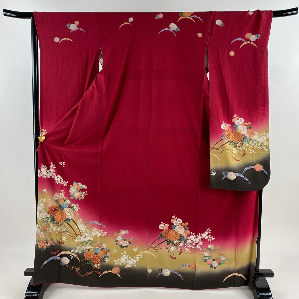 振袖 身丈167.5cm 裄丈66cm M 袷 花車 雪輪 刺繍 金彩 赤 正絹 秀品