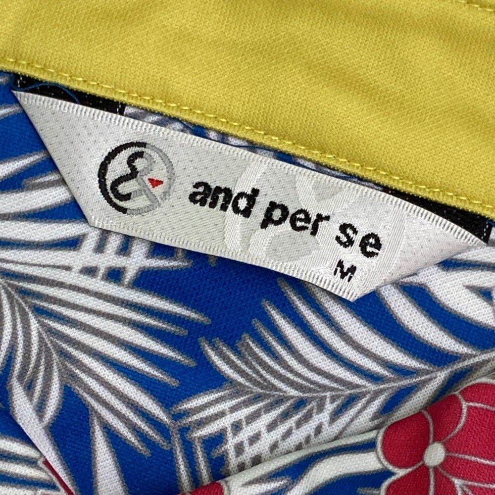 サイズ：M AND PER SE アンパスィ  半袖ポロシャツ ボタンダウン 花柄 ブルー系 [240101423576] ゴルフウェア メンズ ストスト サイズ：M AND PER SE アンパスィ 半袖ポロシャツ ボタンダウン