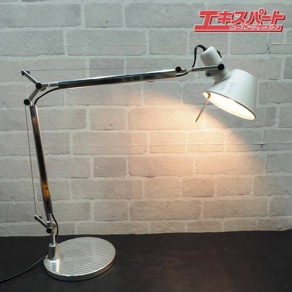 r197 クラシカルな雰囲気が素敵な花びら型シェードのフロアランプ r197 クラシカルな雰囲気が素敵な花びら型シェードのフロアランプ 花のよう