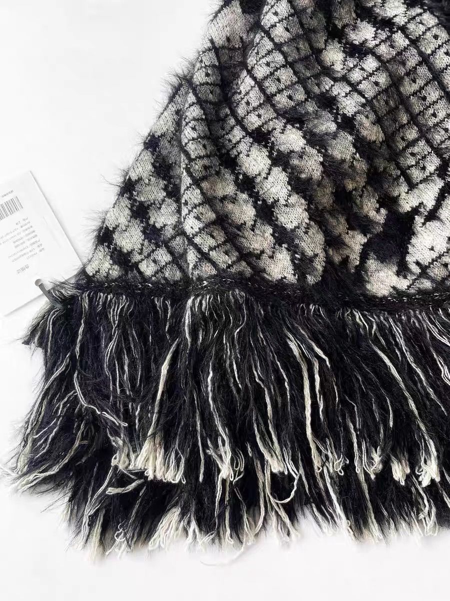 ジェントルプルオーバー 千鳥格子ケープニット