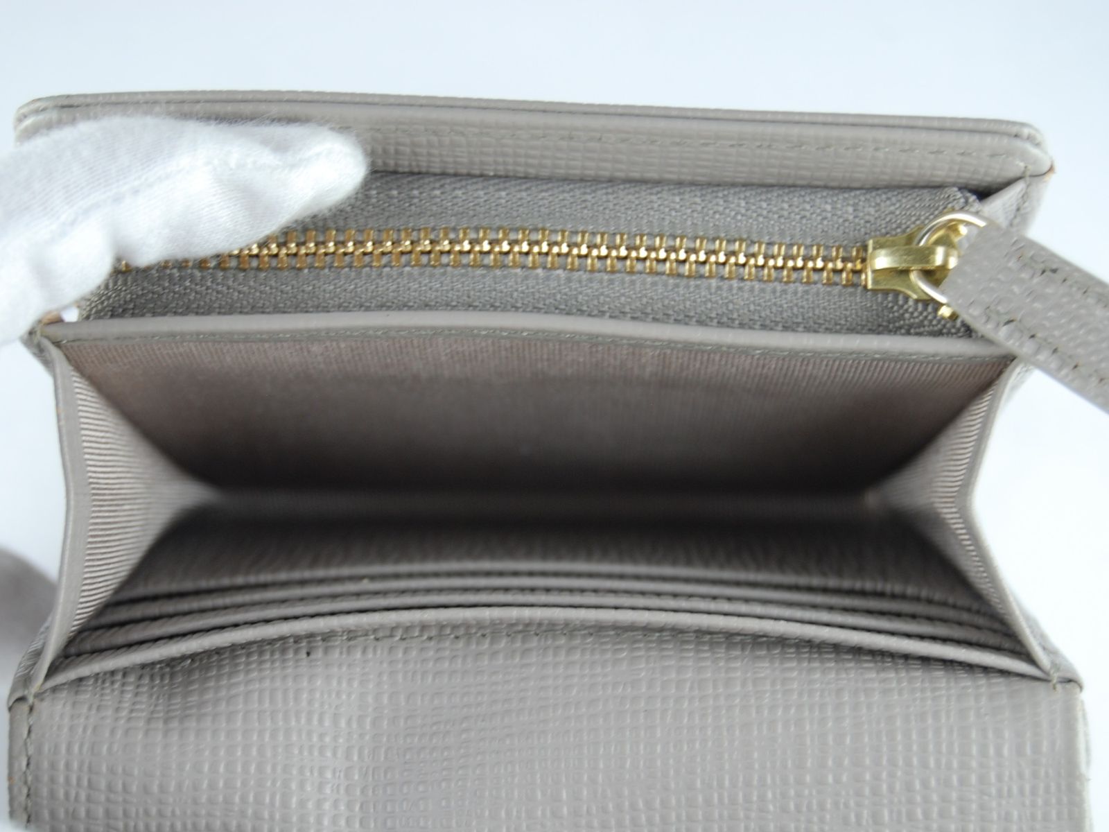 USED/B】アニエスベーagnesb 二つ折り財布 グレー コンパクト - メルカリ