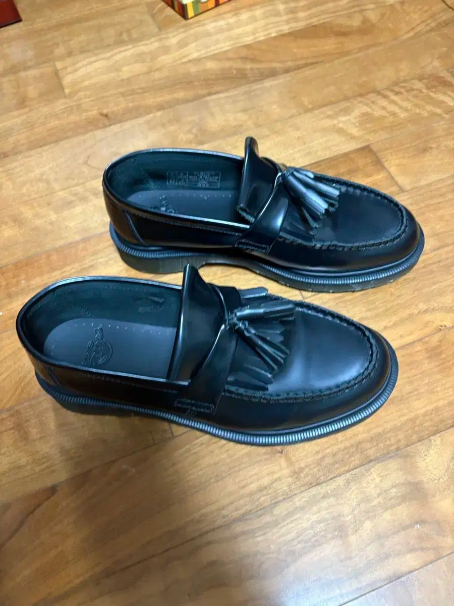 ドクターマーチン エイドリアン