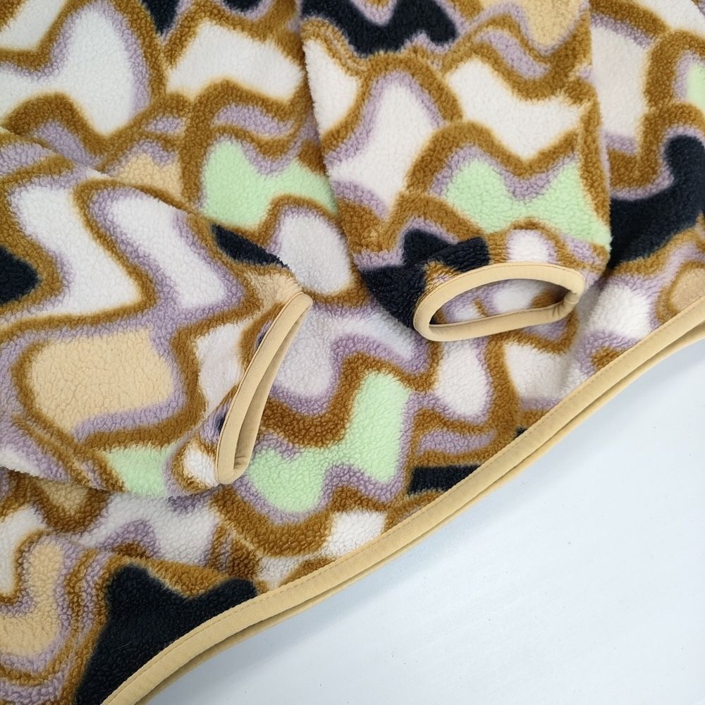 ライトウェイトシンチラスナップ フリースジャケット