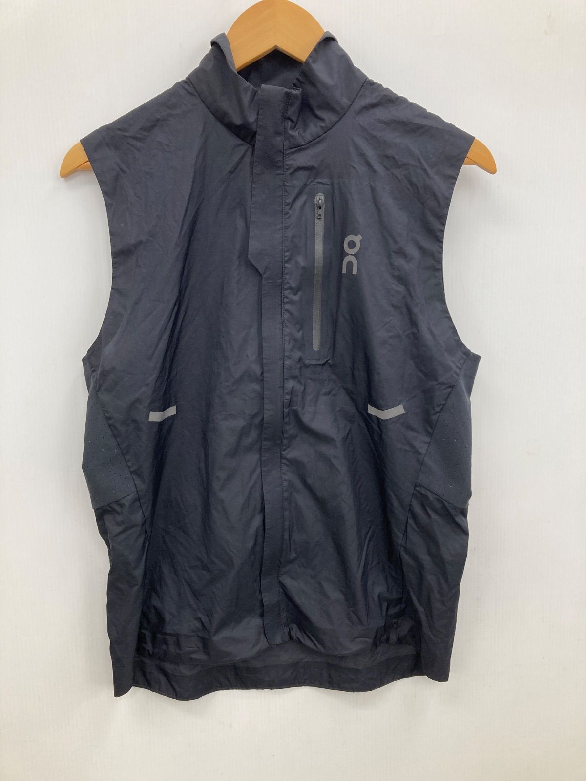 On オン WEATHER VEST ウェザーベスト メンズ Sサイズ ブラック 平塚店 衣料品 ㊶