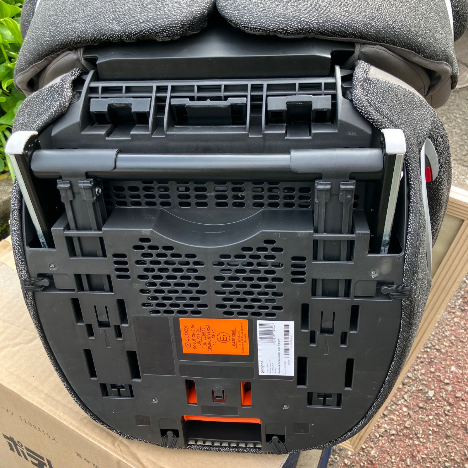 サイベックス プラチナ ソリューションZi-Fix ソーホーグレー The Solution Z-Fix Car Seat by Cybex Platinum