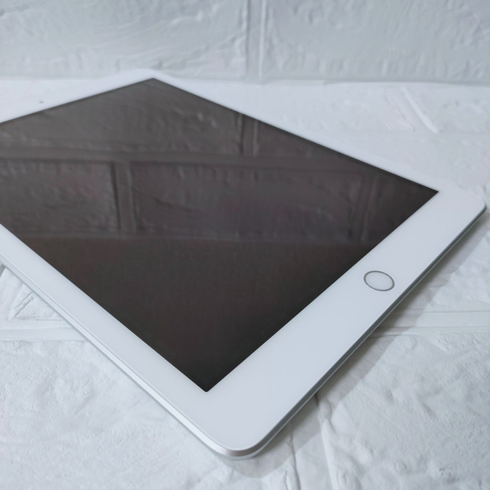 第6世代 iPad 32GB wifiモデル 管理No.s214