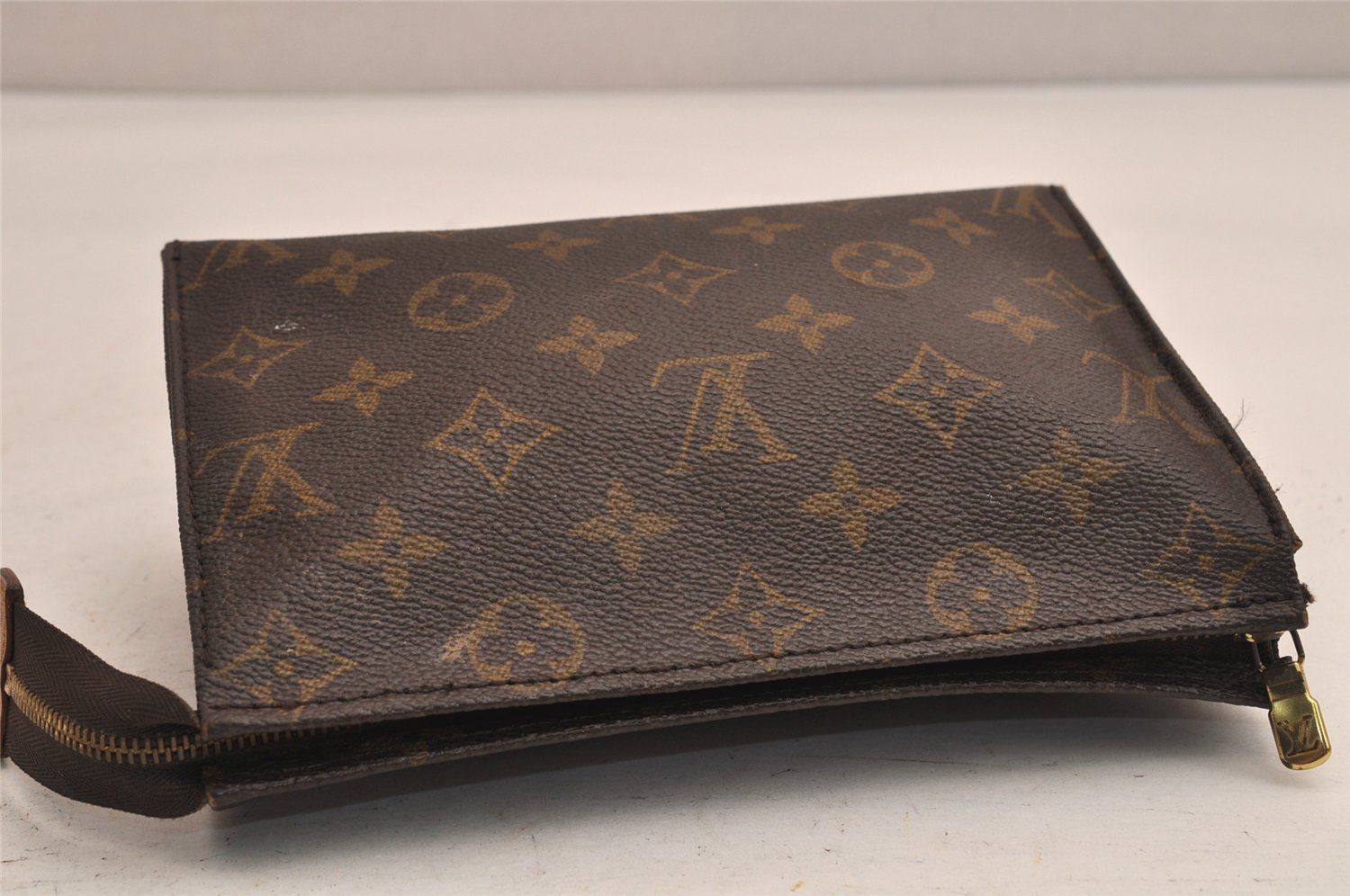 LOUIS VUITTON ルイヴィトン モノグラム ポッシュトワレ 19 M47544
