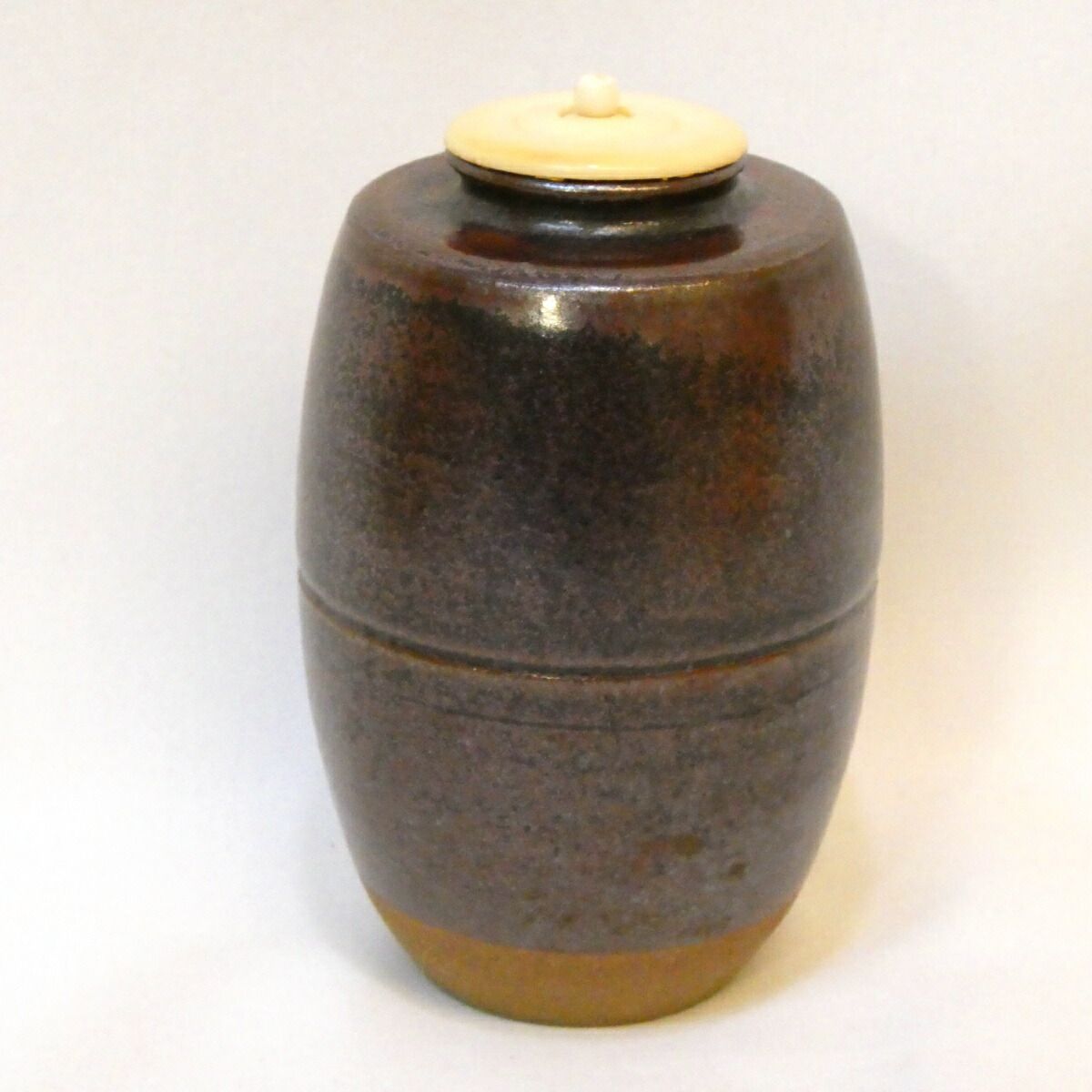 【茶道具】高取焼 肩衝茶入 鬼丸雪山作 高取焼 鬼丸雪山 肩衝茶入 共箱 - メルカリ