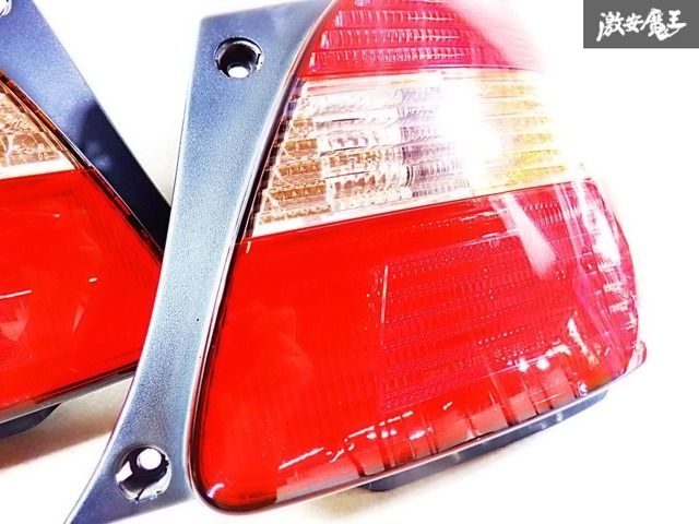 トヨタ アリスト純正テールランプ 左右 JZS160 JZS161 トヨタ アリスト純正テールランプ 左右 JZS160 JZS161