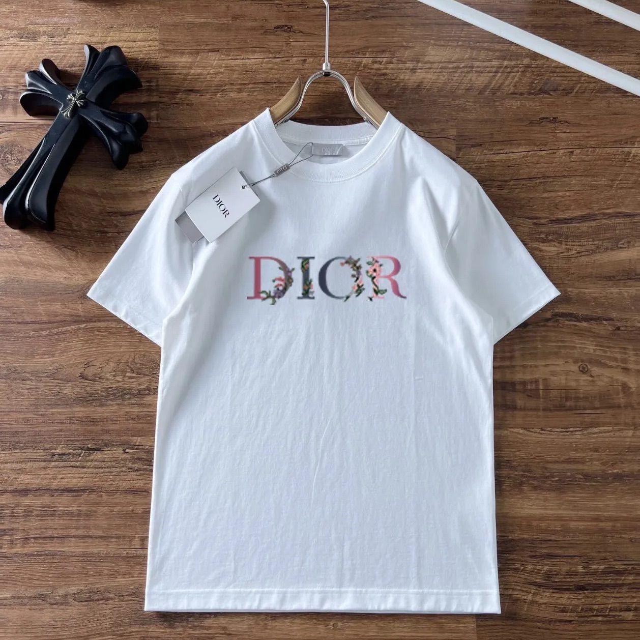 Dior Tシャツ 花柄@❥Thanks❥ - メルカリ