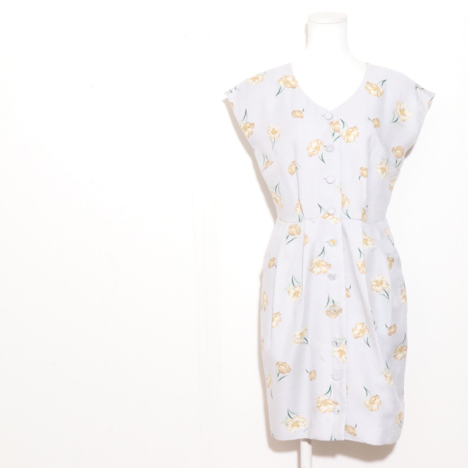 ☆美品☆ Noela ノエラ ワンピース ひざ丈ワンピース 花柄 