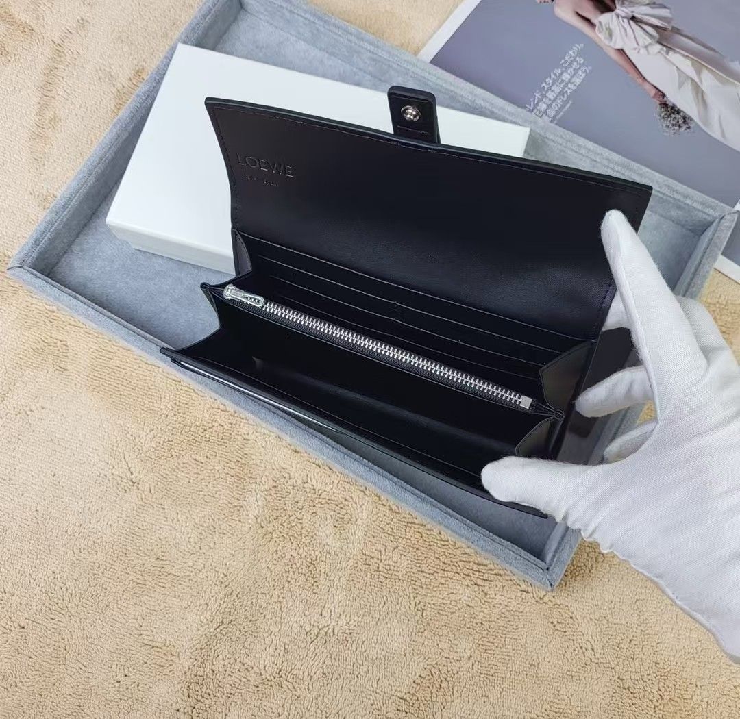 LOEWE 財布　新品未使用 LOEWE - loewe 財布 メンズの通販 by ccc's shop｜ロエベならラクマ