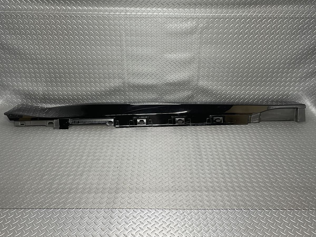 ZN8トヨタGR86/ZD8スバルBRZ 純正 サイドステップ右 赤 送料無料【新車