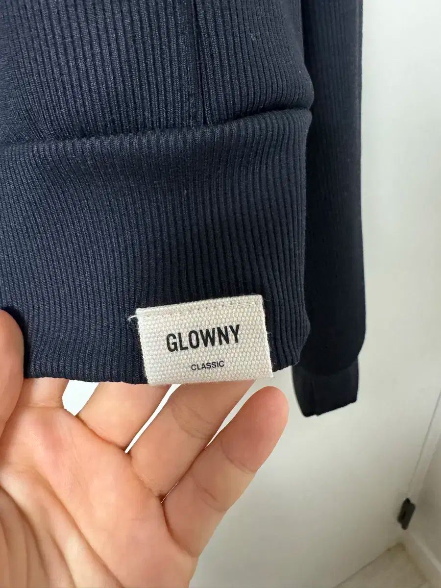 ジップアップ ブラック