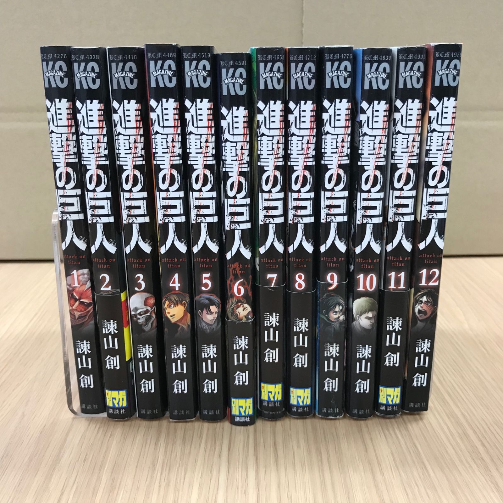 進撃の巨人 1〜12巻セット【初版】4〜6巻、9巻、12巻/【作者