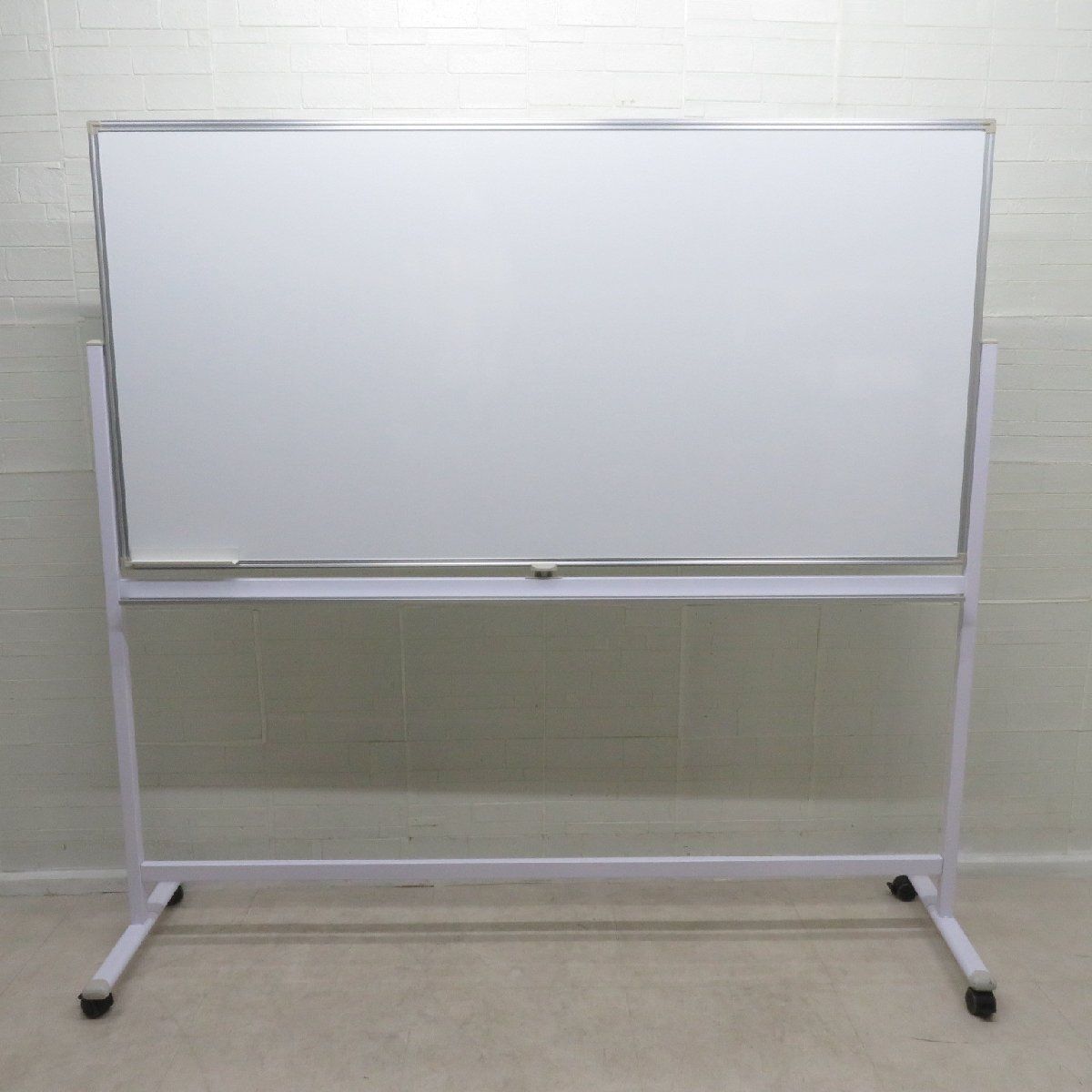 自立式ホワイトボード ホワイト 横幅180㎝ 白板 脚付き 両面 キャスター ペントレー 回転 会議 スクール EG17569 オフィス家具