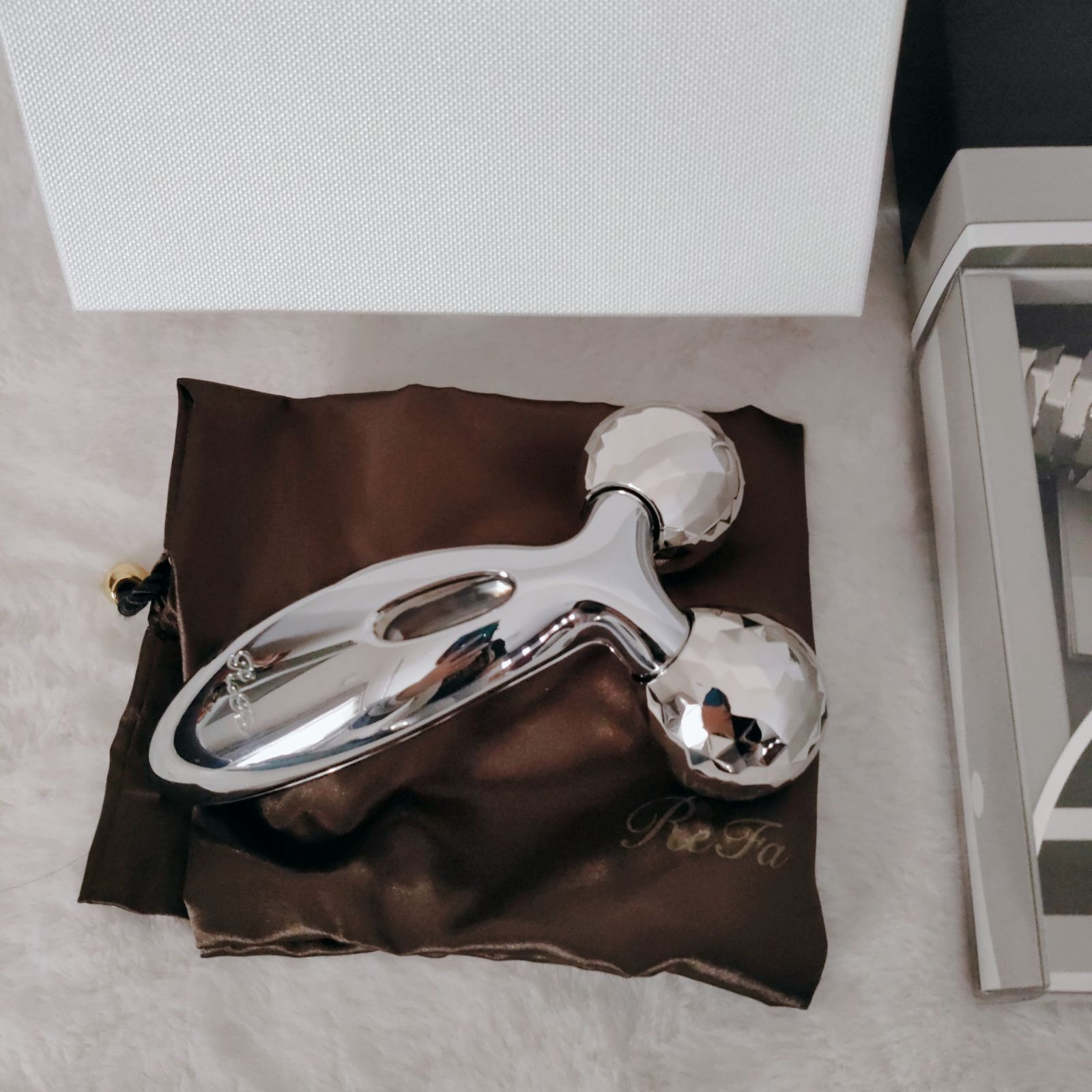 プラチナ電子ローラー　リファカラット　美容 リファフォーカラット - ReFa 4 CARAT | 商品情報 | ReFa