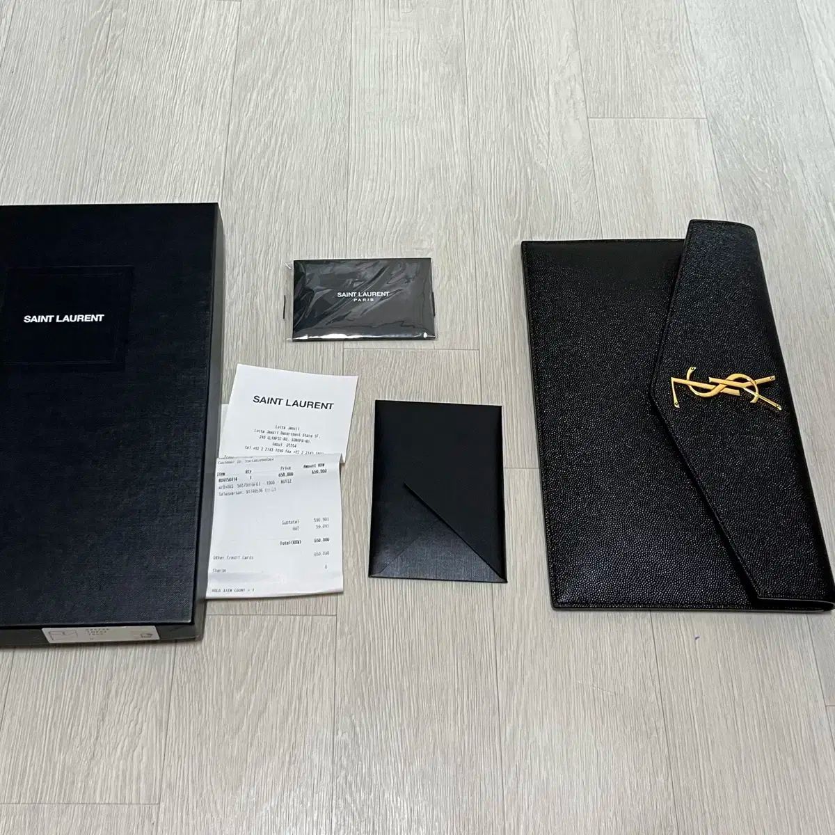 Saint Laurent サンローラン アップタウン クラッチ