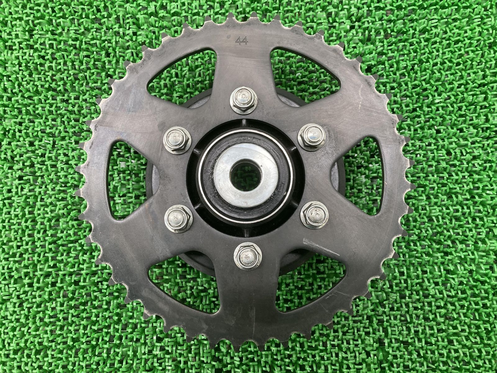 ZRX1200ダエグ リアホイールハブ ホイールハブ カワサキ 純正 中古 ZRT20D DAEG 44Tスプロケット付き 割れ欠け無し 品薄 希少品