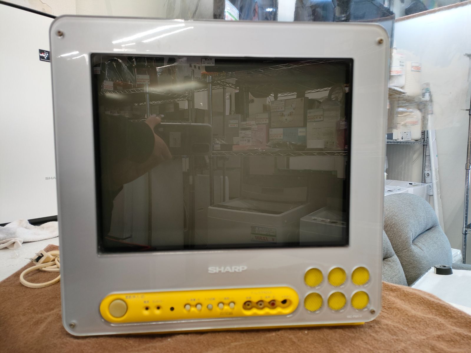 <可動> Sharp ブラウン管テレビ レトロ ジャンク】昭和レトロ シャープ ブラウン管テレビ 赤 SHARP CT