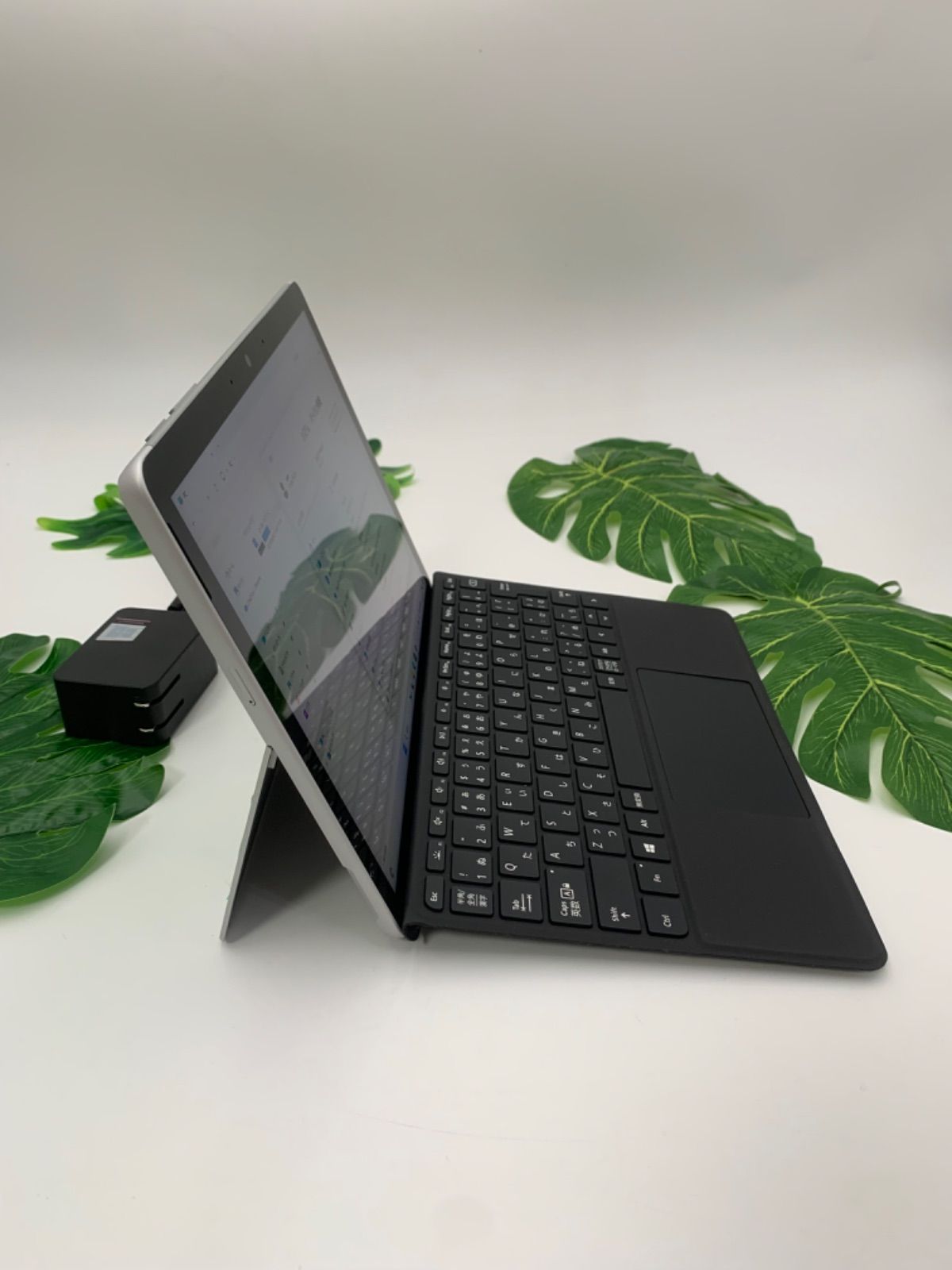 Surface Go 2 LTE 対応 CUPCore m3-8100y Surface Go 2 LTE 対応 美品 CUPCore m3-8100y / 1.1GHz - メルカリ