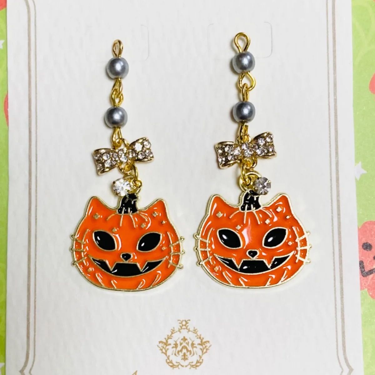 handmade ❁⃘*.゜ ジャック・オ・ランタンと悪魔にゃんこの猫ピアス handmade ❁⃘*.゜ ジャック・オ・ランタンと悪魔にゃんこの猫ピアス