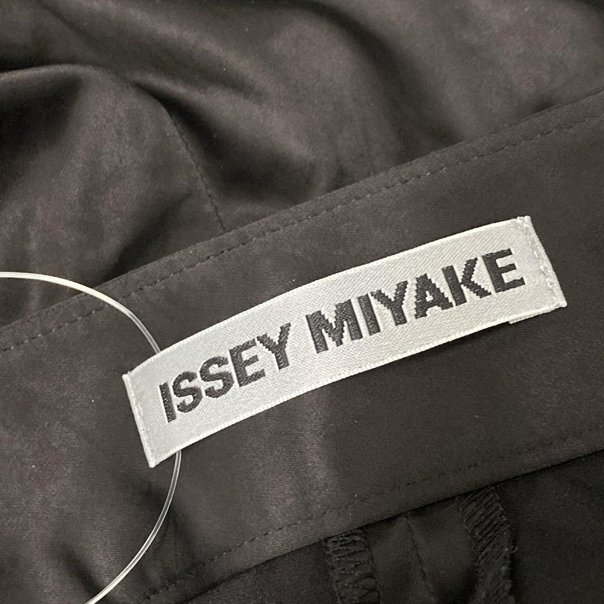 ISSEYMIYAKE(イッセイミヤケ) パンツ サイズ2 M レディース - 黒