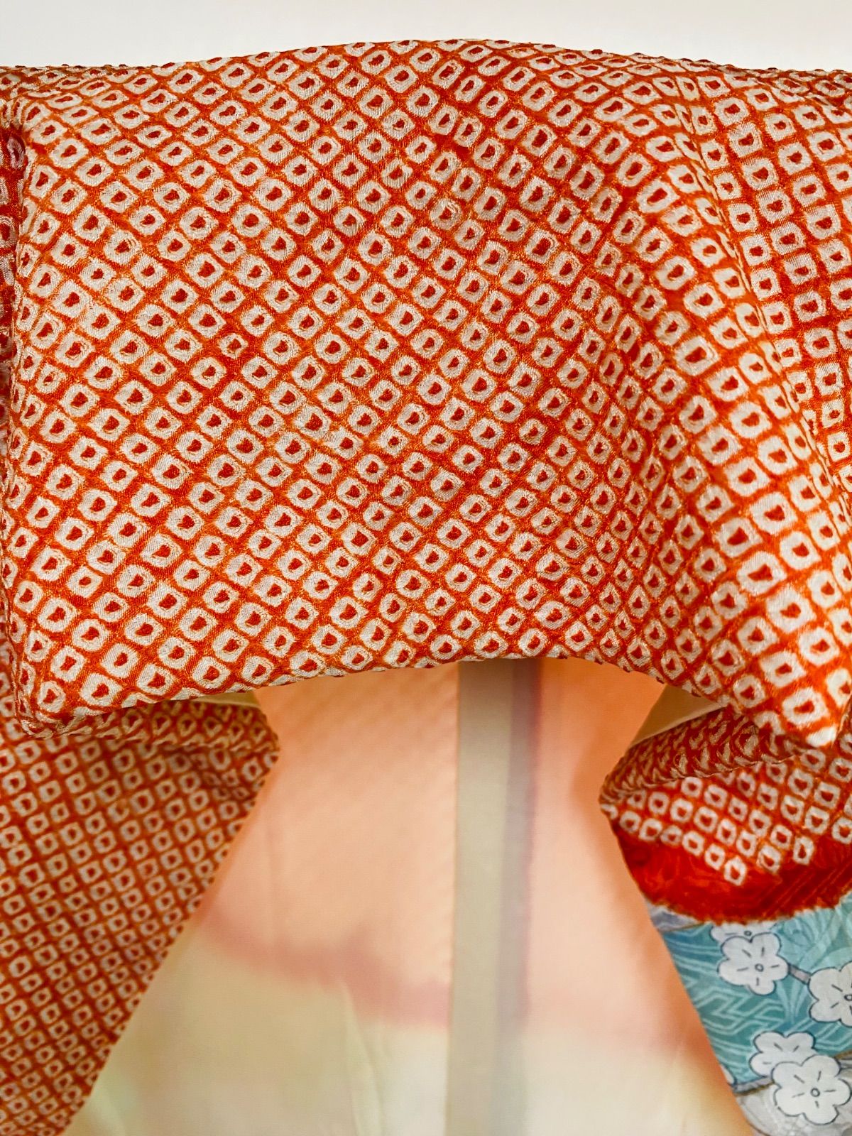 着物】振袖 アンティーク振袖 アンティーク 袷 絞り 金糸 雲鳥花