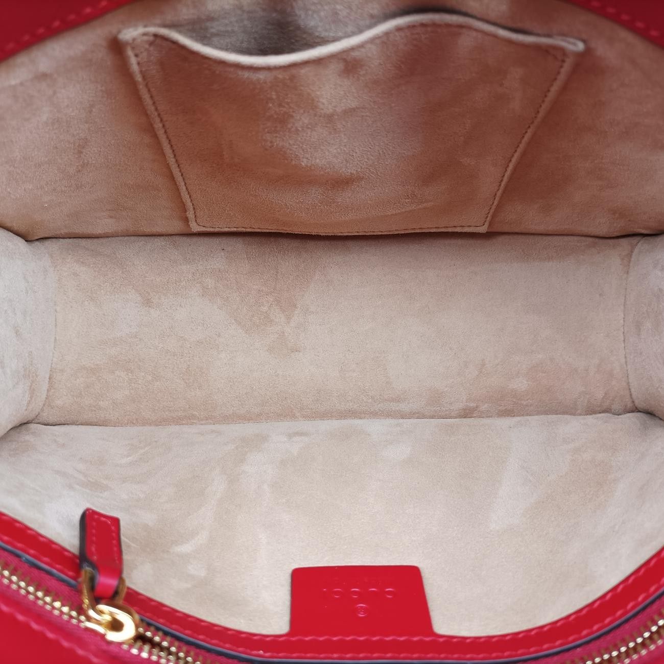 グッチGucciシルヴィレッド×ネイビーレザー421882B023103386