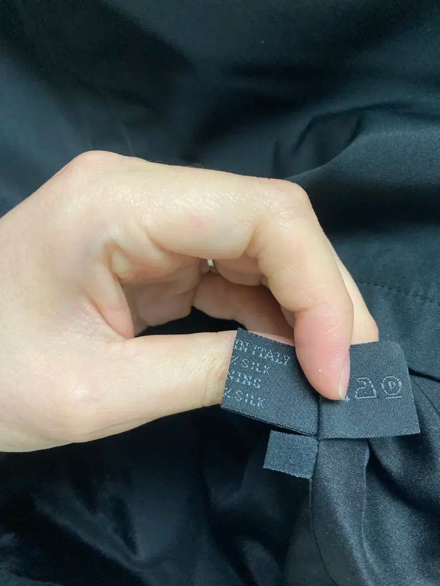 プラダ 黒