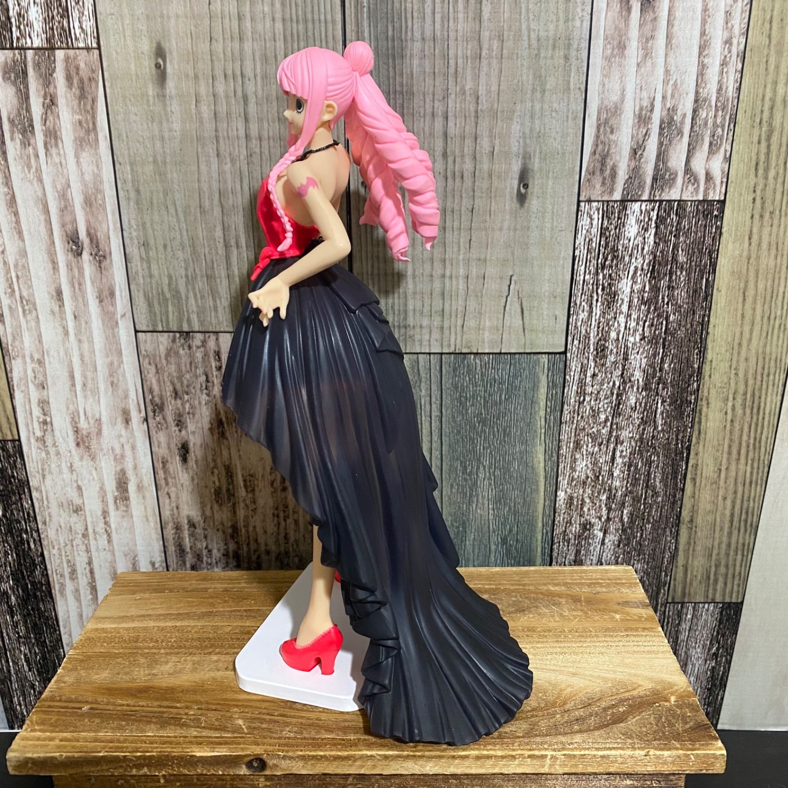 ワンピース/WEDDING EDGE/ペローナ/リペイントフィギュア ワンピース/WEDDING EDGE/ペローナ/リペイントフィギュアの通販