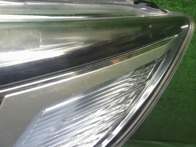 DAA-GP8 左ヘッドランプ