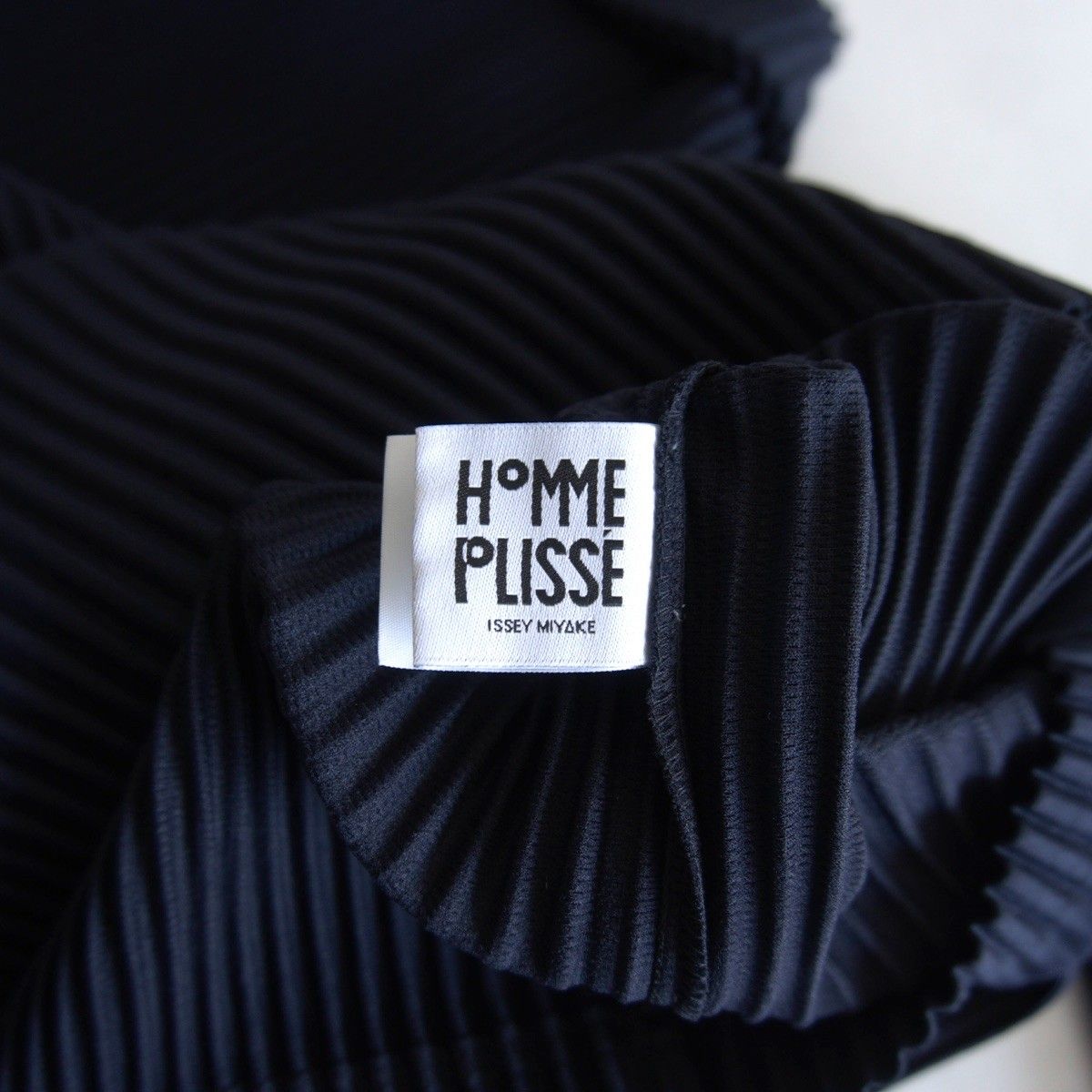 HOMME PLISSE ISSEY MIYAKE プリーツカットソー ネイビー 【公式通販】