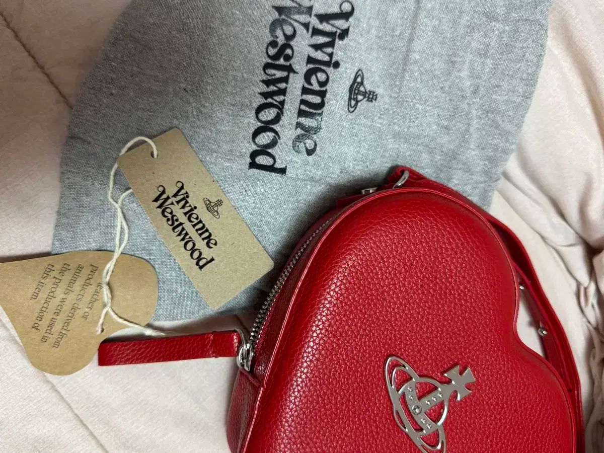 Vivienne Westwood ヴィヴィアン ウエストウッド ジョアンナ ハート クロスバッグ 赤