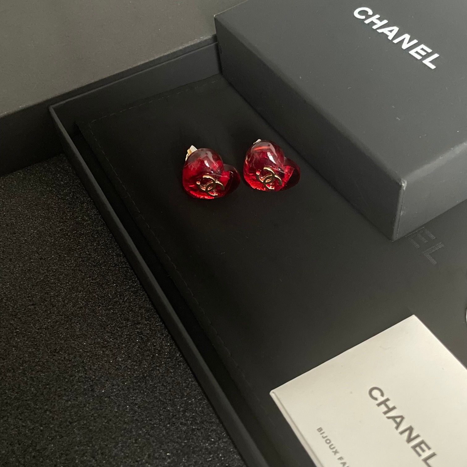 ピアス