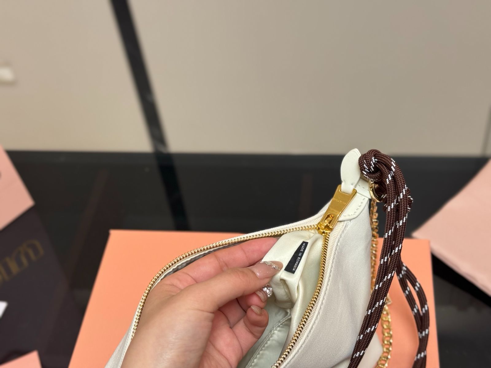 Miu Miu Canvas slides 関税込 ミュウミュウのスリッパ DHgate.com:Miu Slippers: Luxury Woven Sandal Slides in Sunny