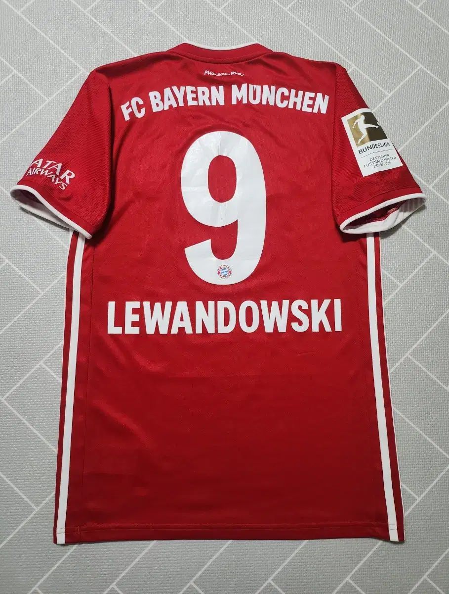 バイエルンミュンヘン　ペナント 41ymaSG0rPL._AC_SY200_QL15_.jpg