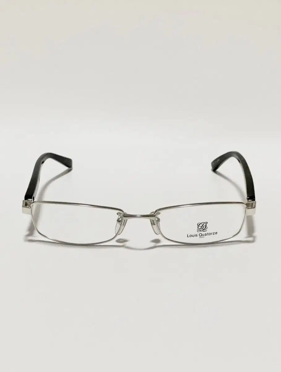ルイキャトルズ スクエア シルバー バーガンディ メガネフレーム