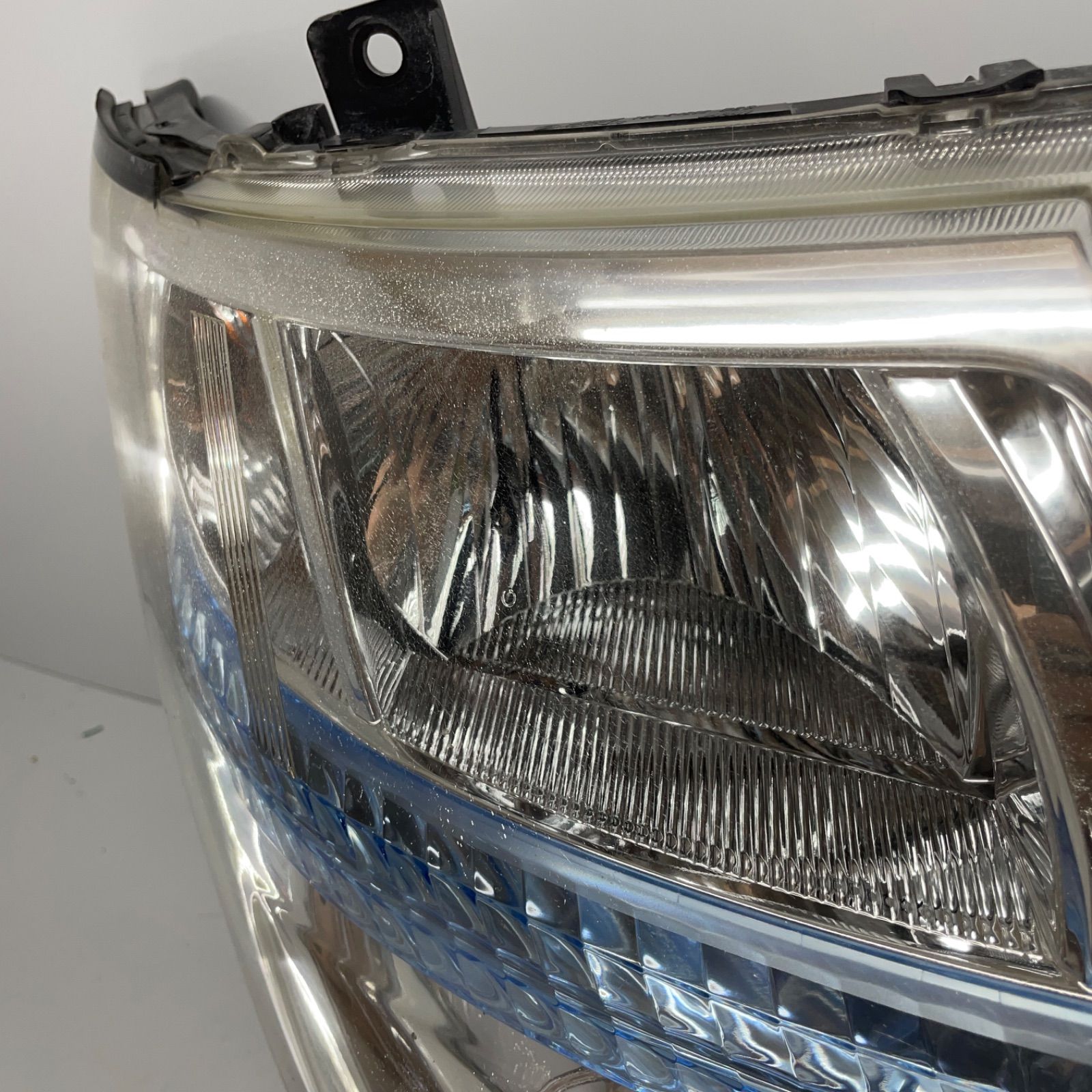 【コーティング済】日産 E51 NE51 MNE51 エルグランド 中期 後期 ヘッドライト ランプ レンズ 左右セット LR HID ブルー  電動レベライザー付き KOITO 100-24852 P60676