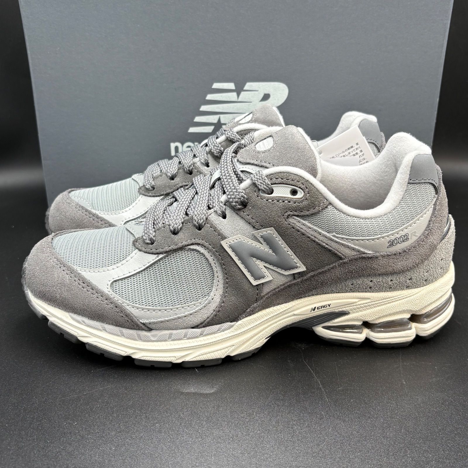 ほぼ新品　ニューバランス　2002ROグレー スニーカー　23.5 ほぼ新品 ニューバランス 2002ROグレー スニーカー 23.5