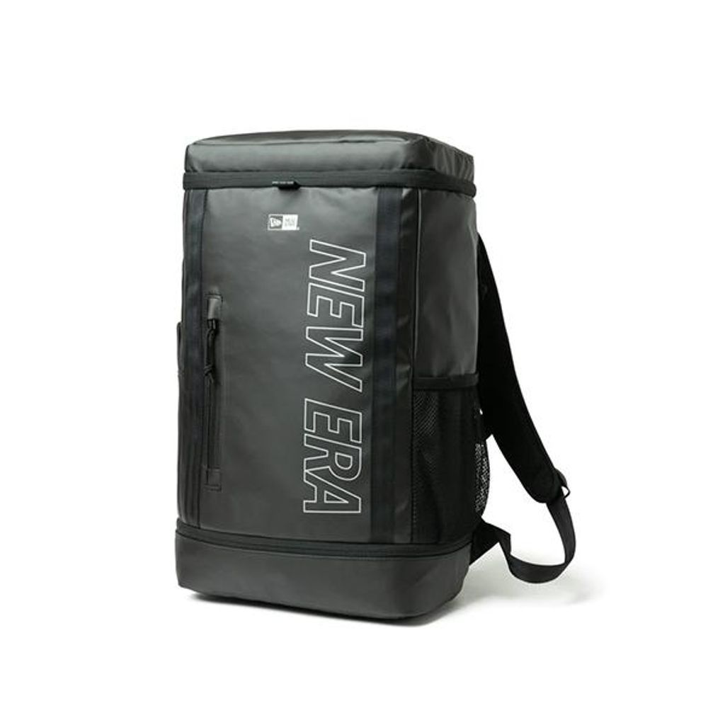 ニューエラ 23FW 13529452 ボックスパック 32L TPU プリントロゴ アウトライン ブラック × リフレクトシルバー